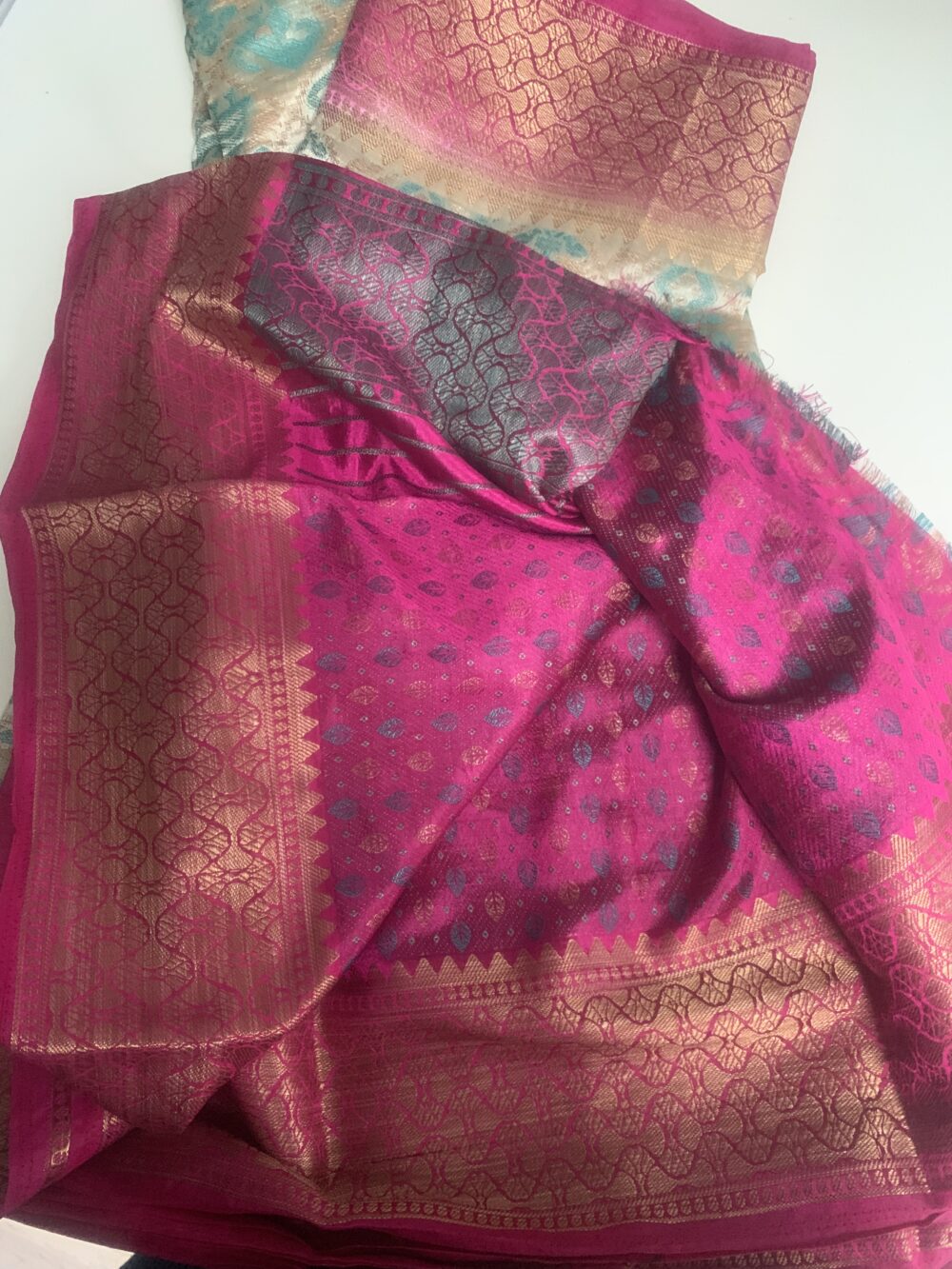 silk cotton mix saree/ patola saree with blouse piece - Image 3