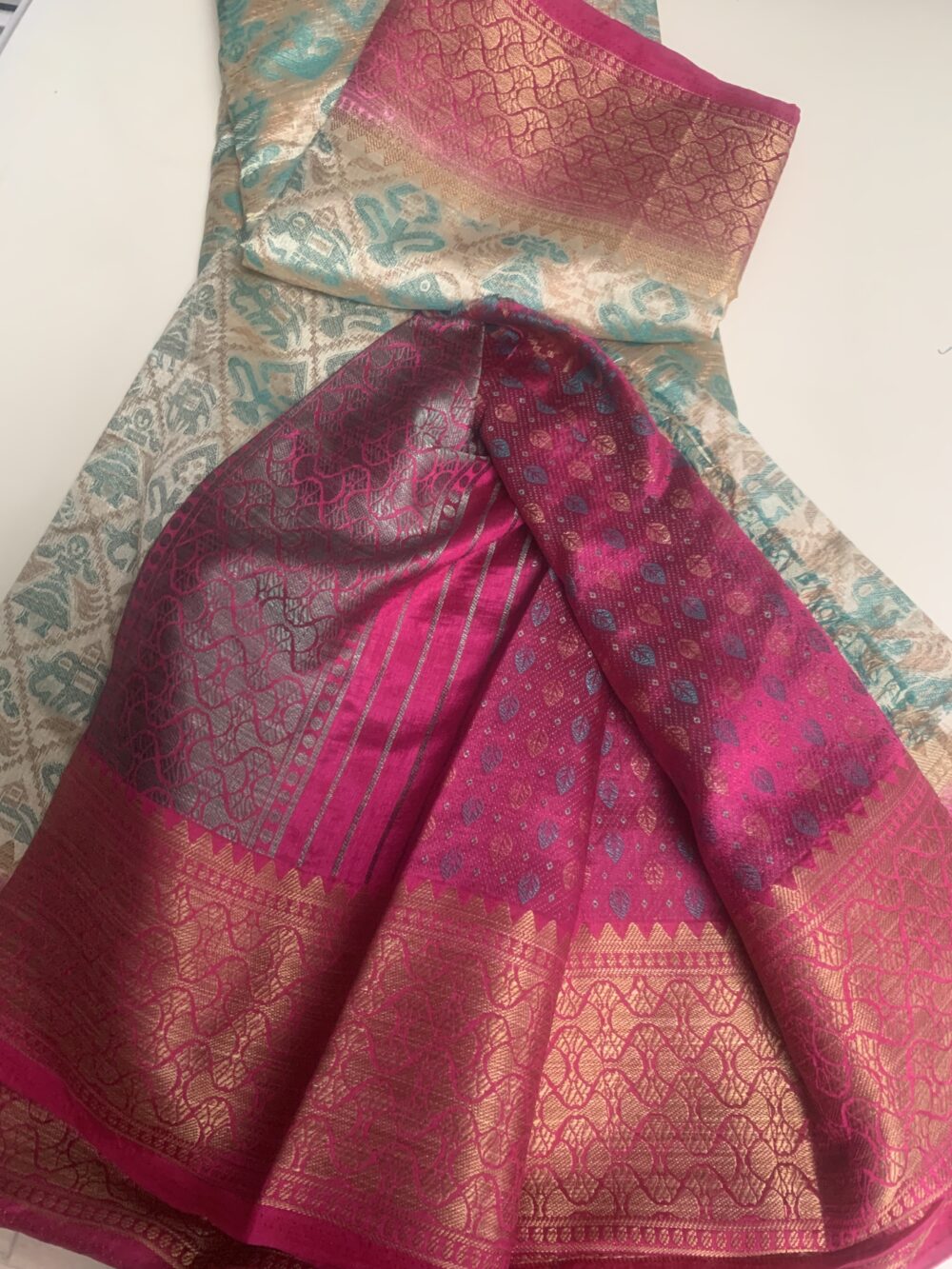 silk cotton mix saree/ patola saree with blouse piece - Image 2