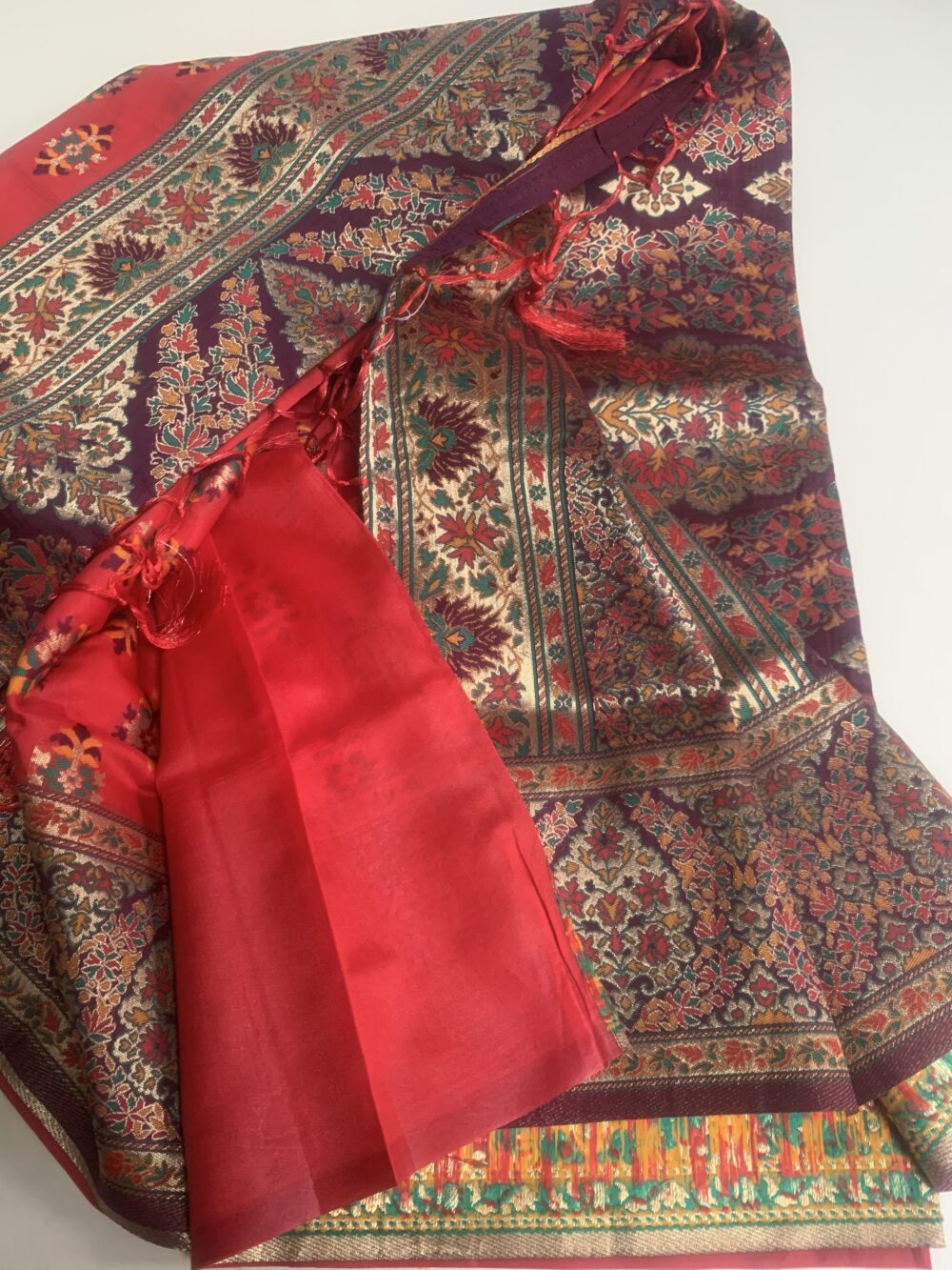 Wedding saree with rich border and blouse piece - Image 4