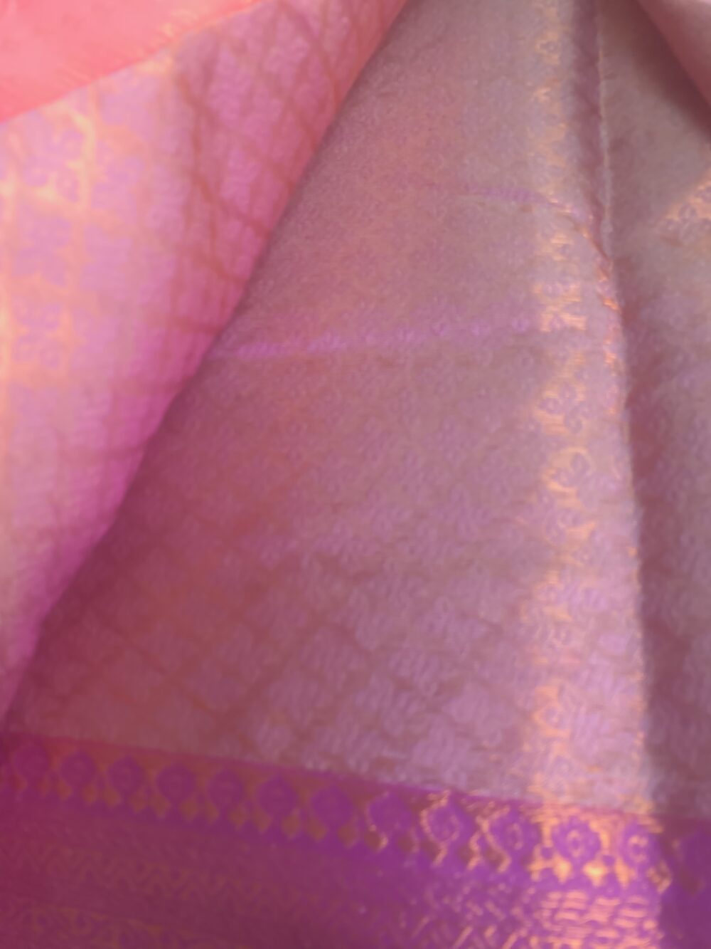 Rich silk saree with contrast border - Image 6