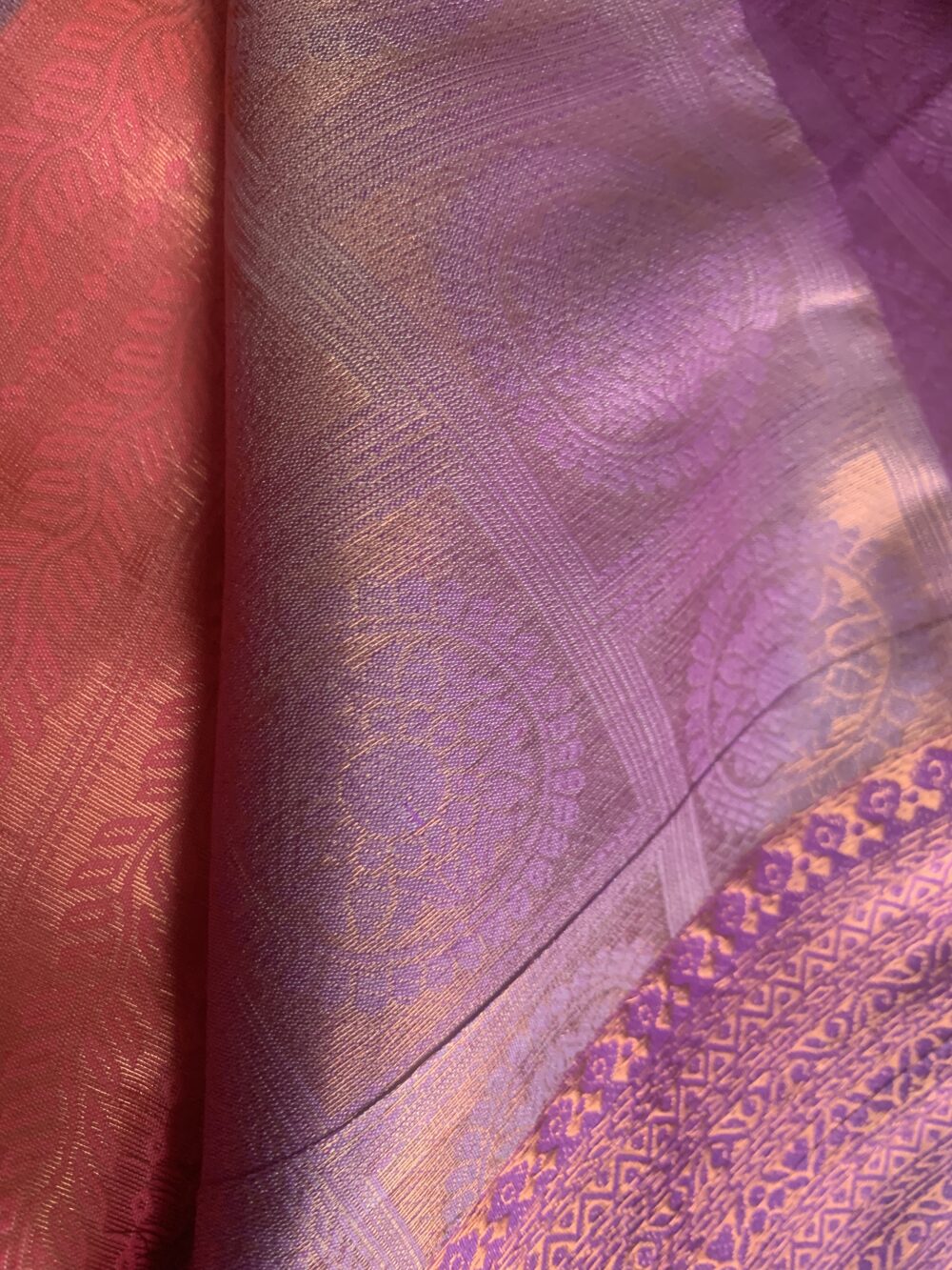 Rich silk saree with contrast border - Image 4