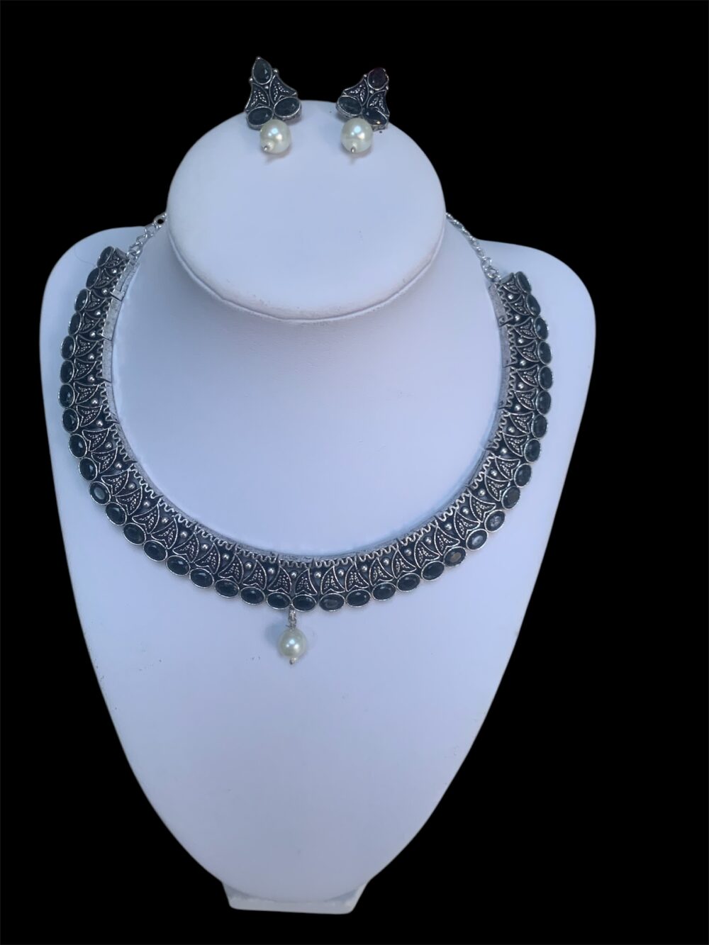 Necklace with earrings in different colours - Image 4