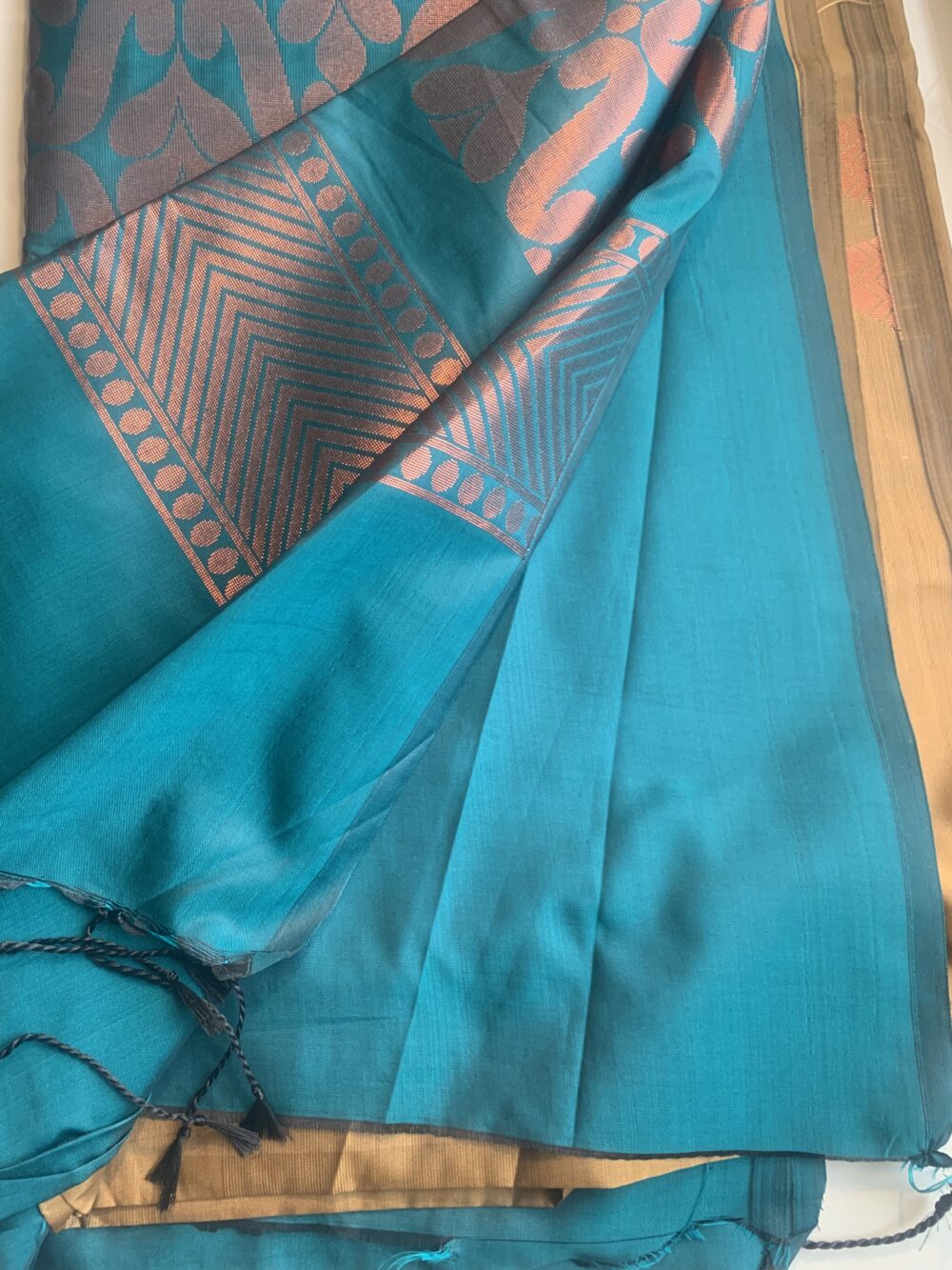 Semi silk saree - Image 4