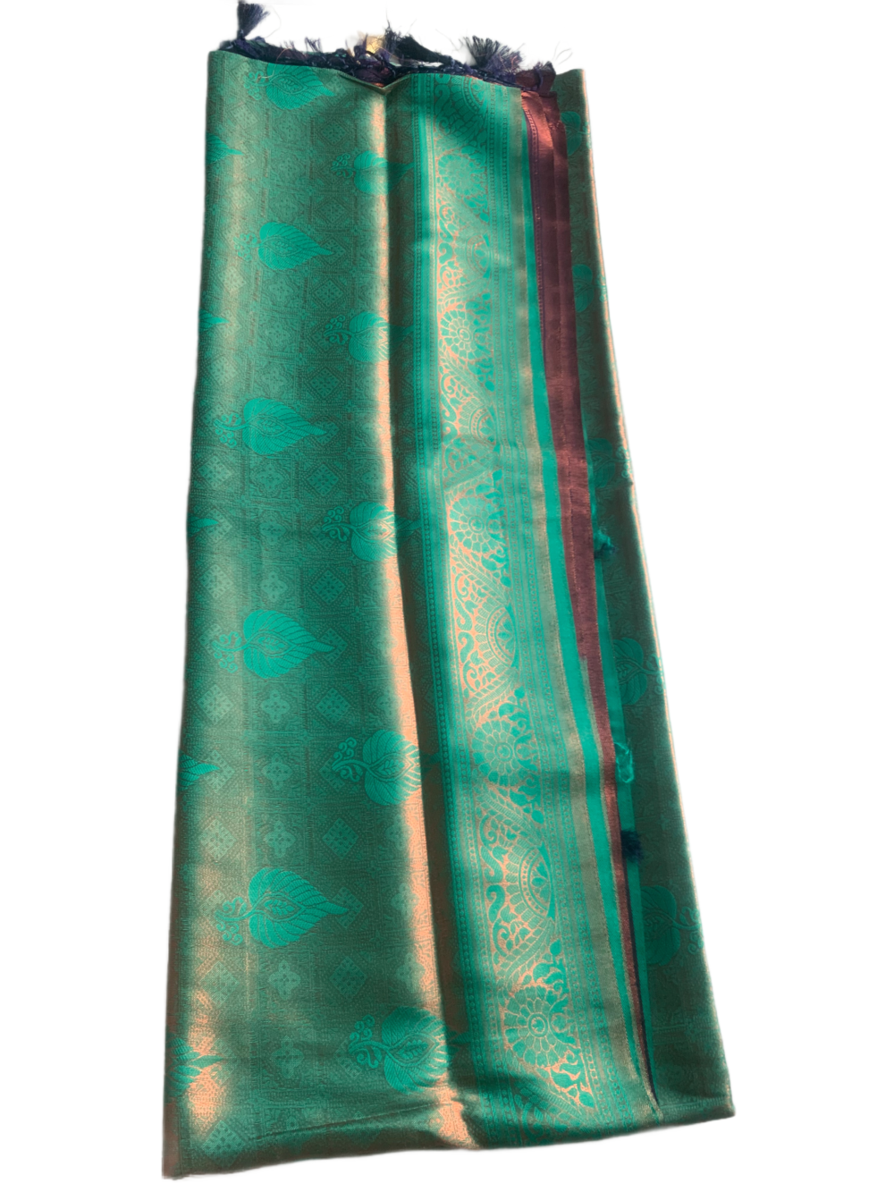 Silk saree with unstitched blouse - Image 3